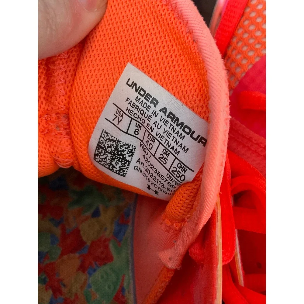 Under Armour excellent can